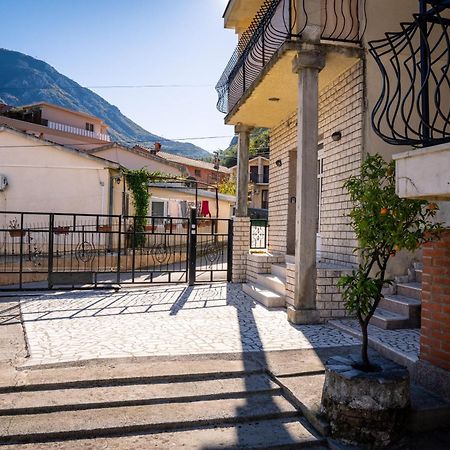 Bugi Apartman Kotor Kültér fotó