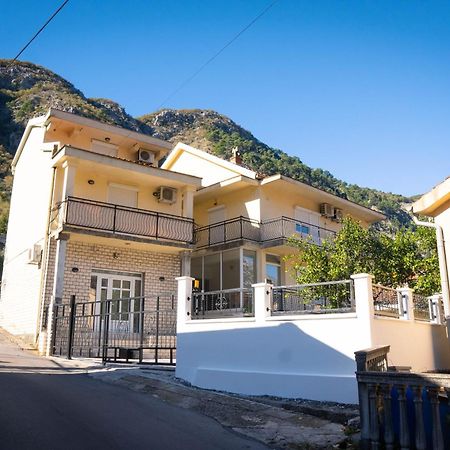 Bugi Apartman Kotor Kültér fotó