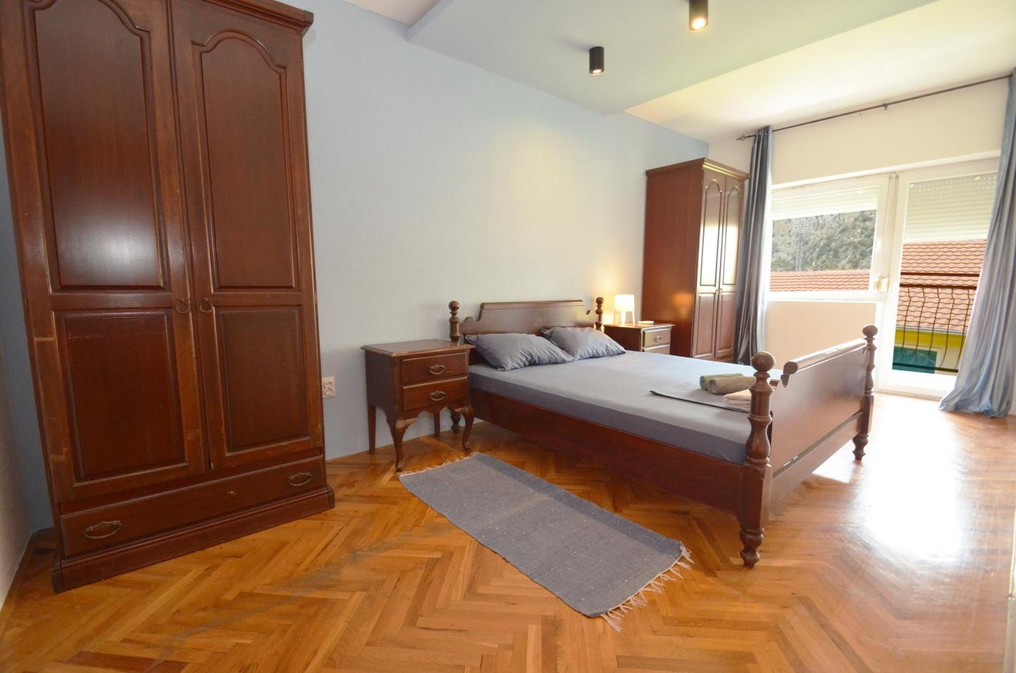 Bugi Apartman Kotor Kültér fotó