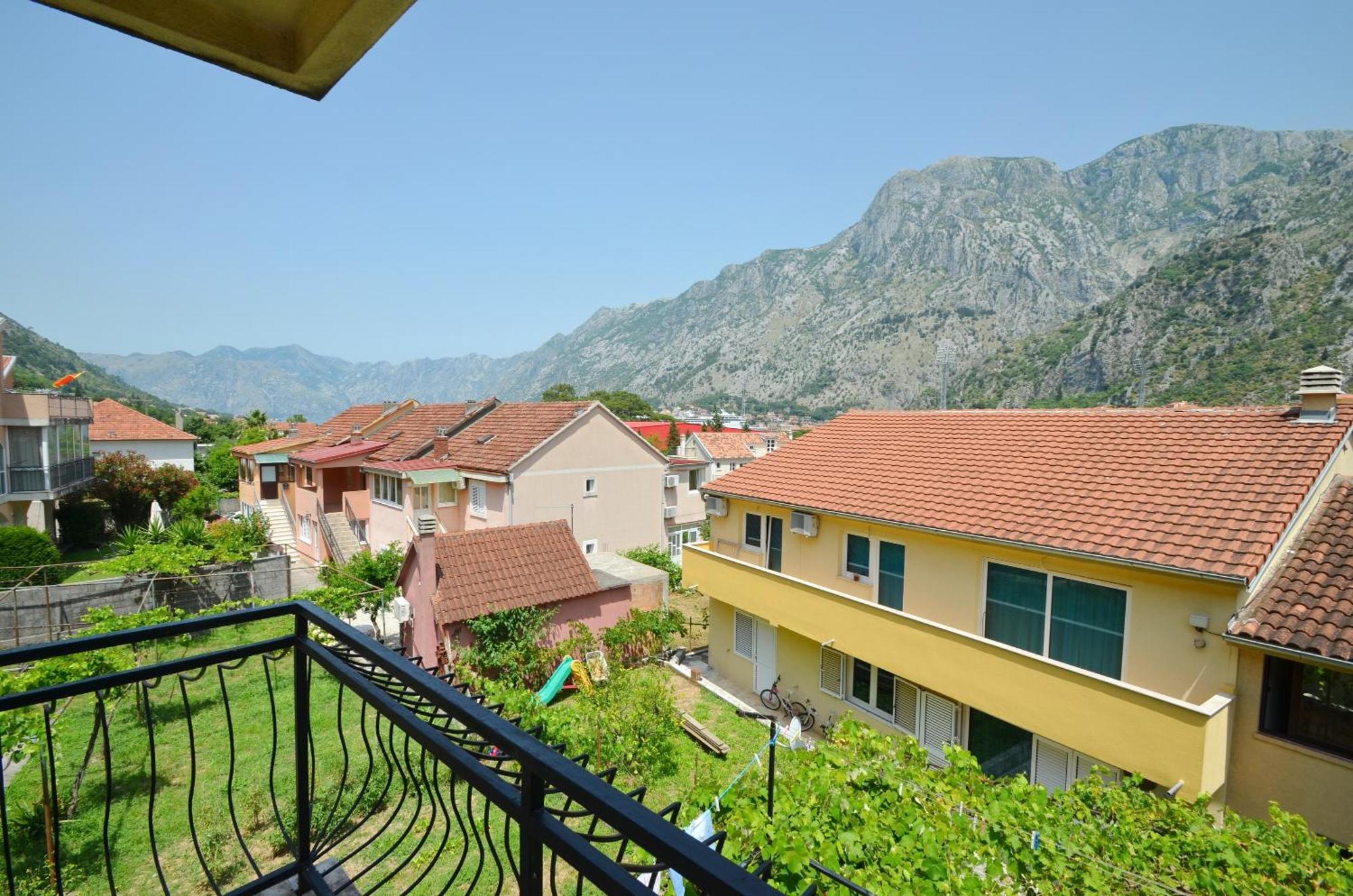 Bugi Apartman Kotor Kültér fotó