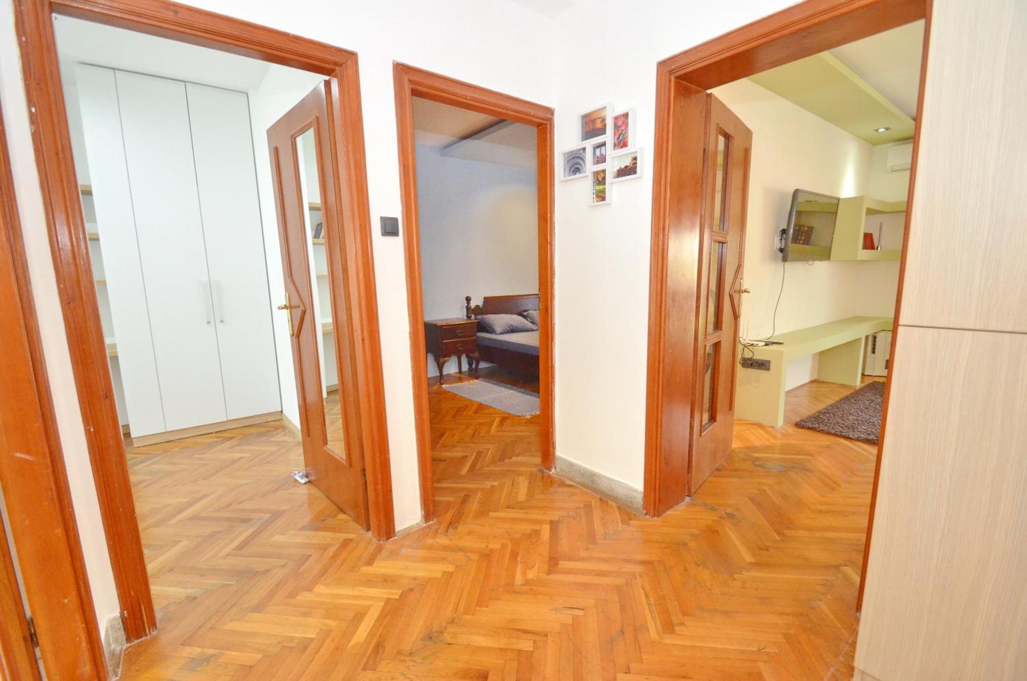 Bugi Apartman Kotor Szoba fotó