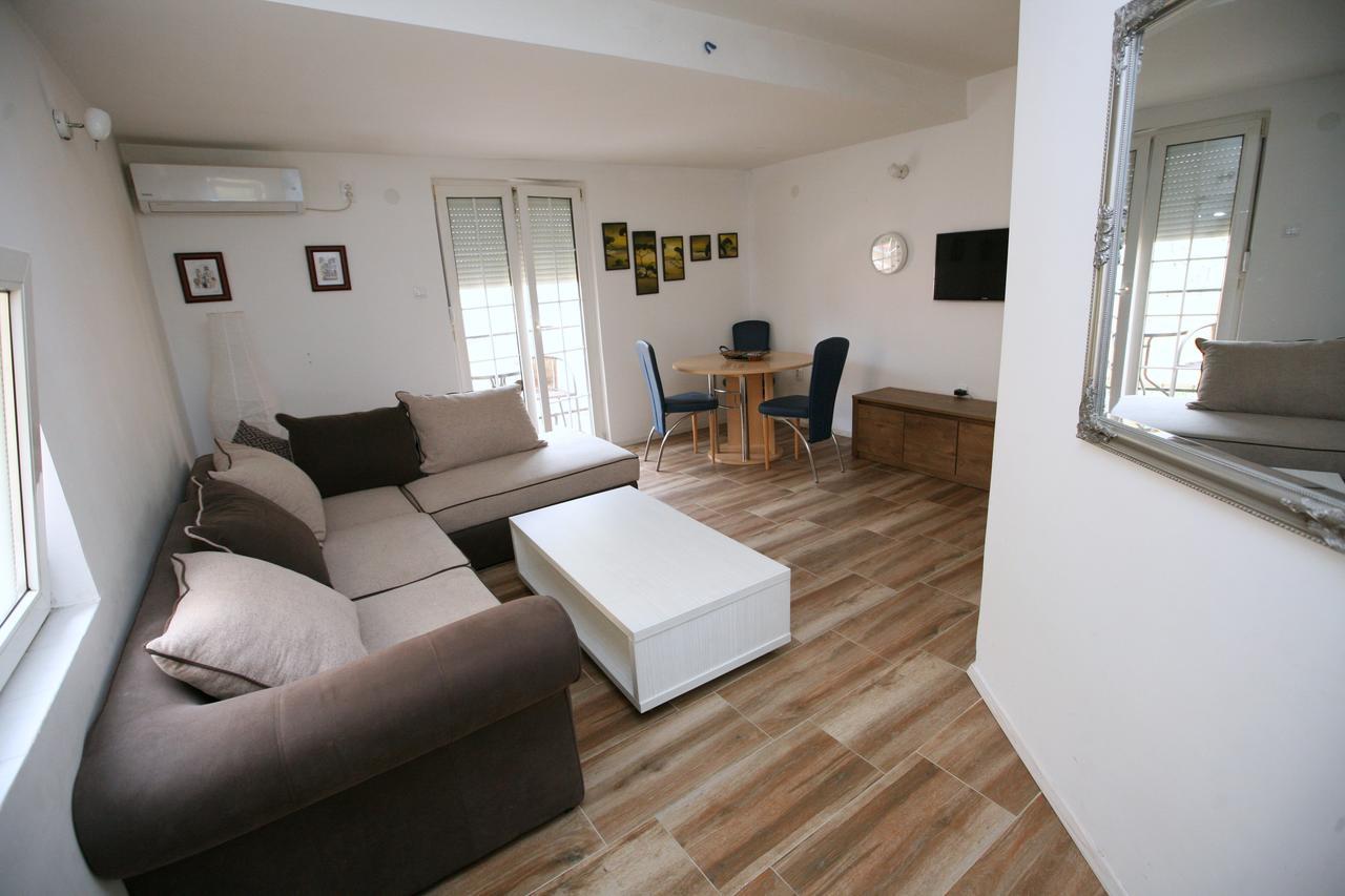 Bugi Apartman Kotor Kültér fotó
