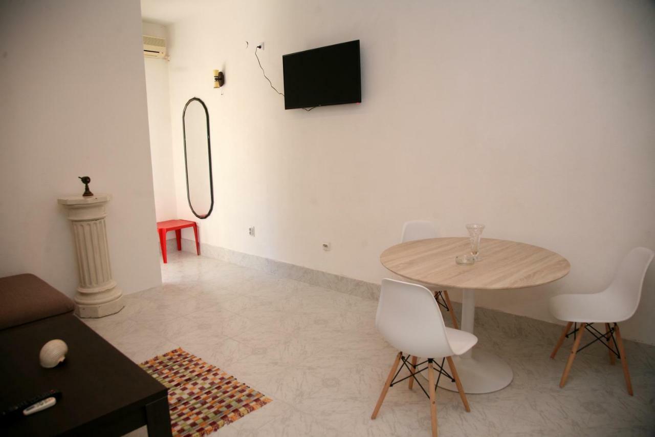 Bugi Apartman Kotor Kültér fotó