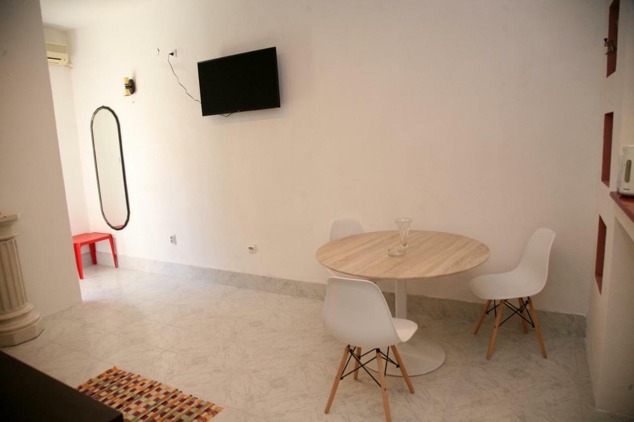 Bugi Apartman Kotor Kültér fotó